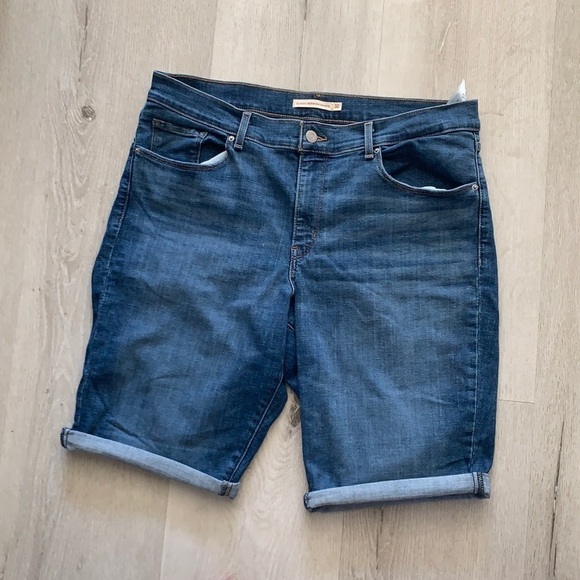 Levi's‎ Classic Bermuda shorts size 32 denim casual - Picture 3 of 12